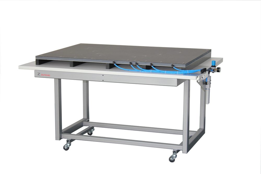 Vacuum table