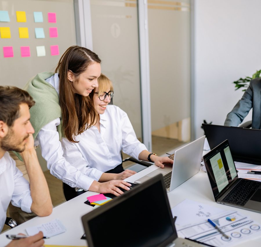 Equipo de Vinfra trabajando
